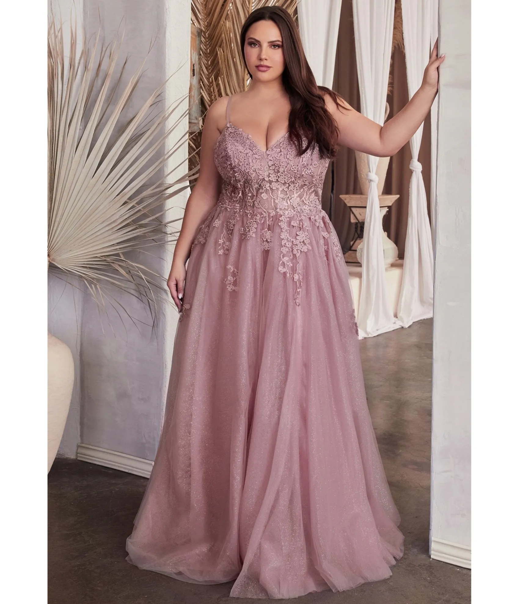 Unique Vintage Cinderella Divine Plus Size Dusty Mauve A Line Lace & Tulle Bridesmaid Gown Fashion