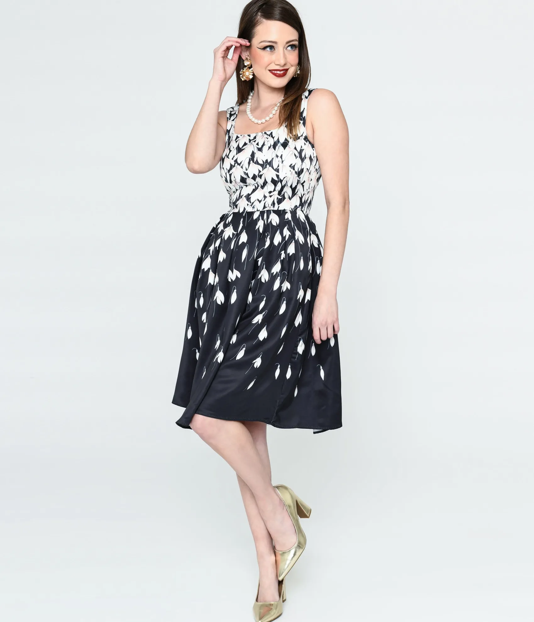 Unique Vintage Dolly & Dotty Black & White Snowdrop Floral Swing Dress Fashion