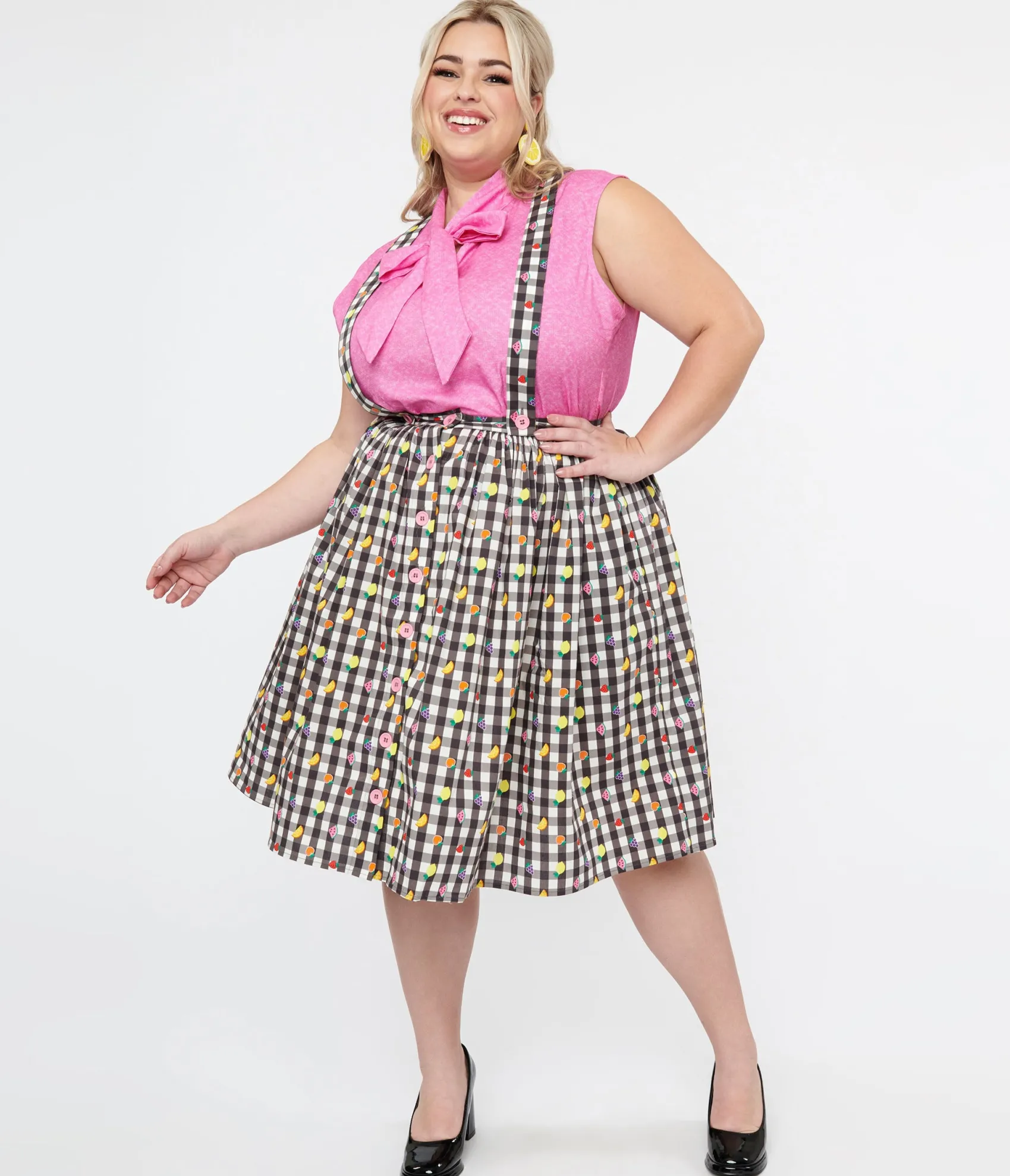 Unique Vintage Hell Bunny Plus Size 1950s Black & White Gingham & Fruit Cotton Pinafore Swing Skirt Best Sale