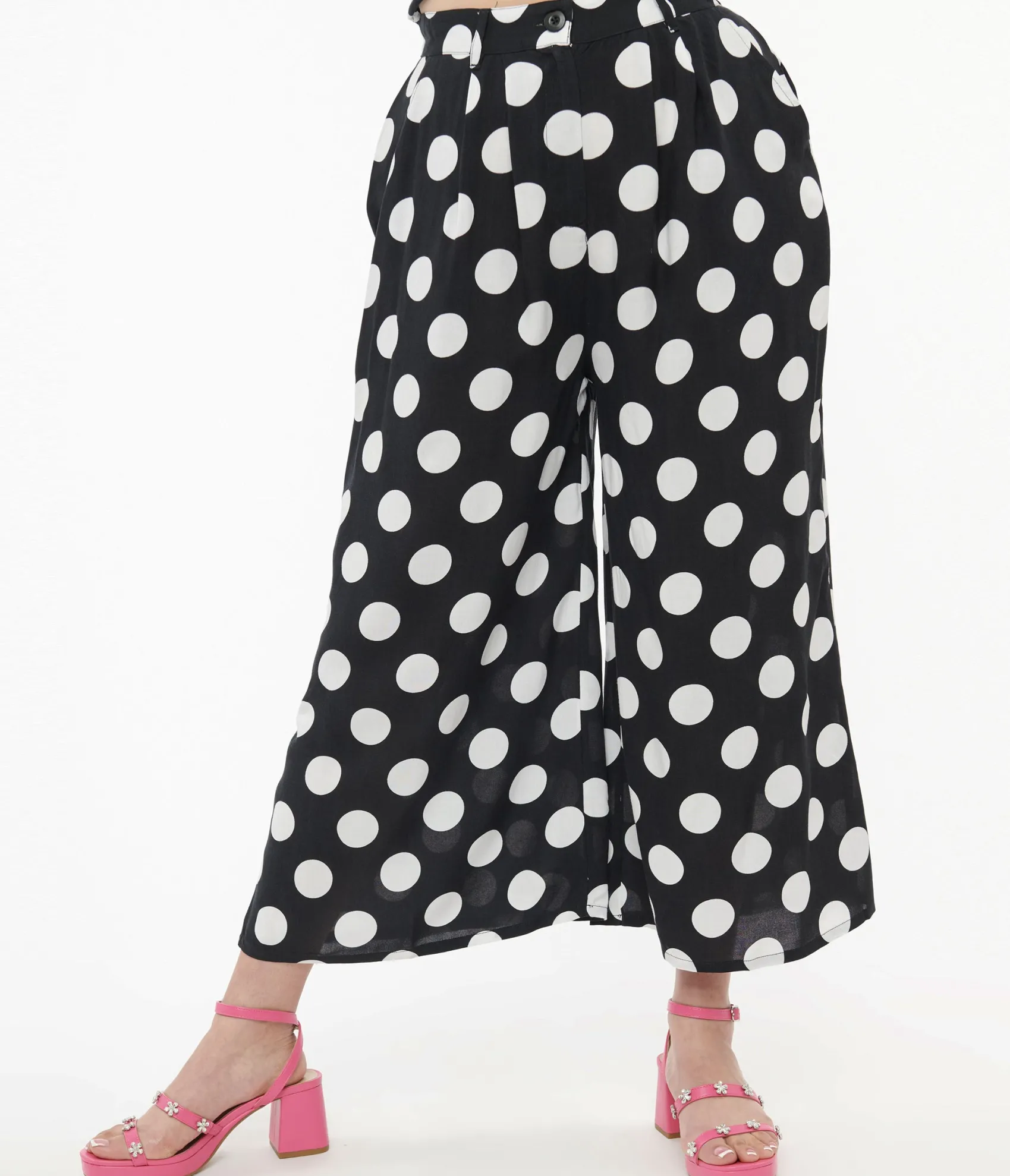 Unique Vintage Hell Bunny 1960s Black & White Polka Dot Cropped Trousers Shop