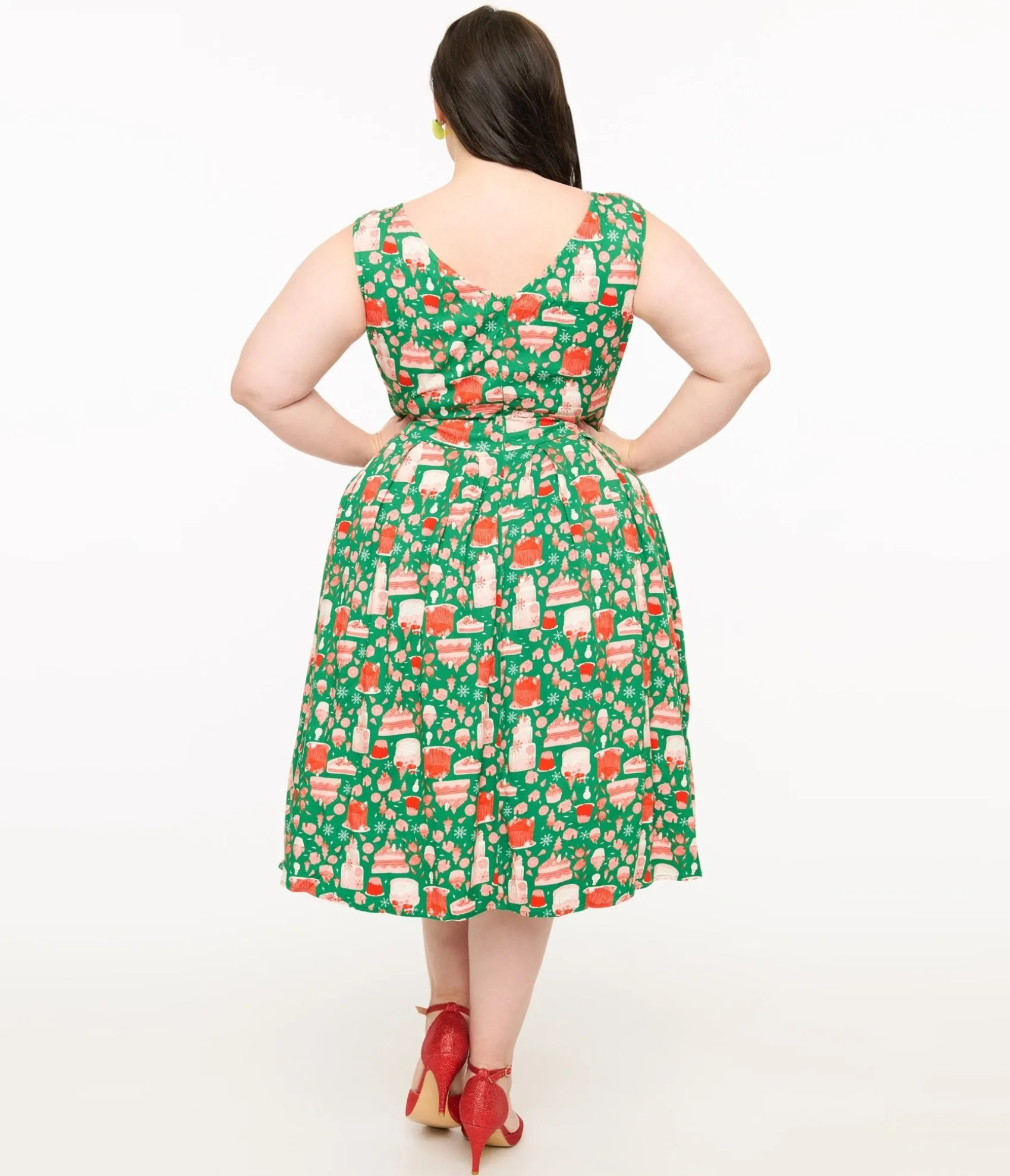 Unique Vintage Miss Lulo Plus Size 1950s Green & Red Holiday Cake Lily Swing Dress Discount