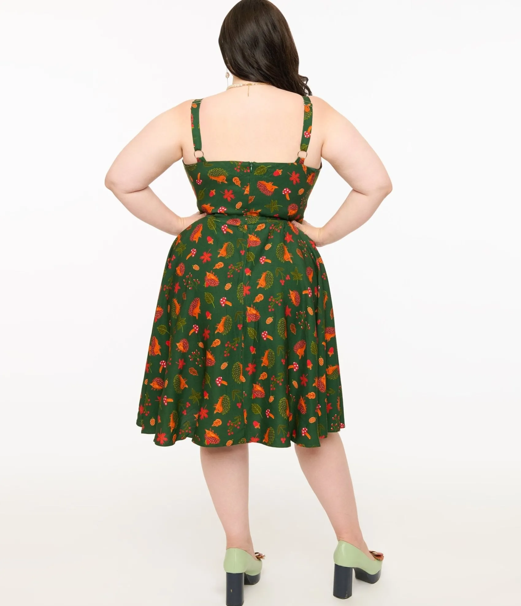 Unique Vintage Miss Lulo Plus Size 1950s Green Hedgehog Forest Print Kyla Fit & Flare Dress Cheap