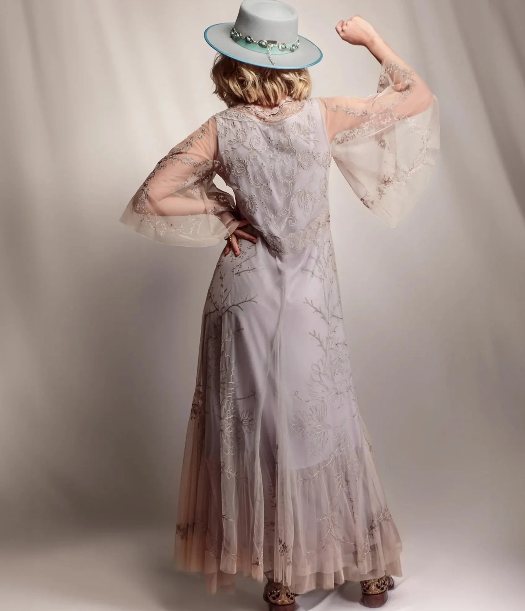 Unique Vintage Nataya Lilac Lace Meadow Delilah Dress Shop