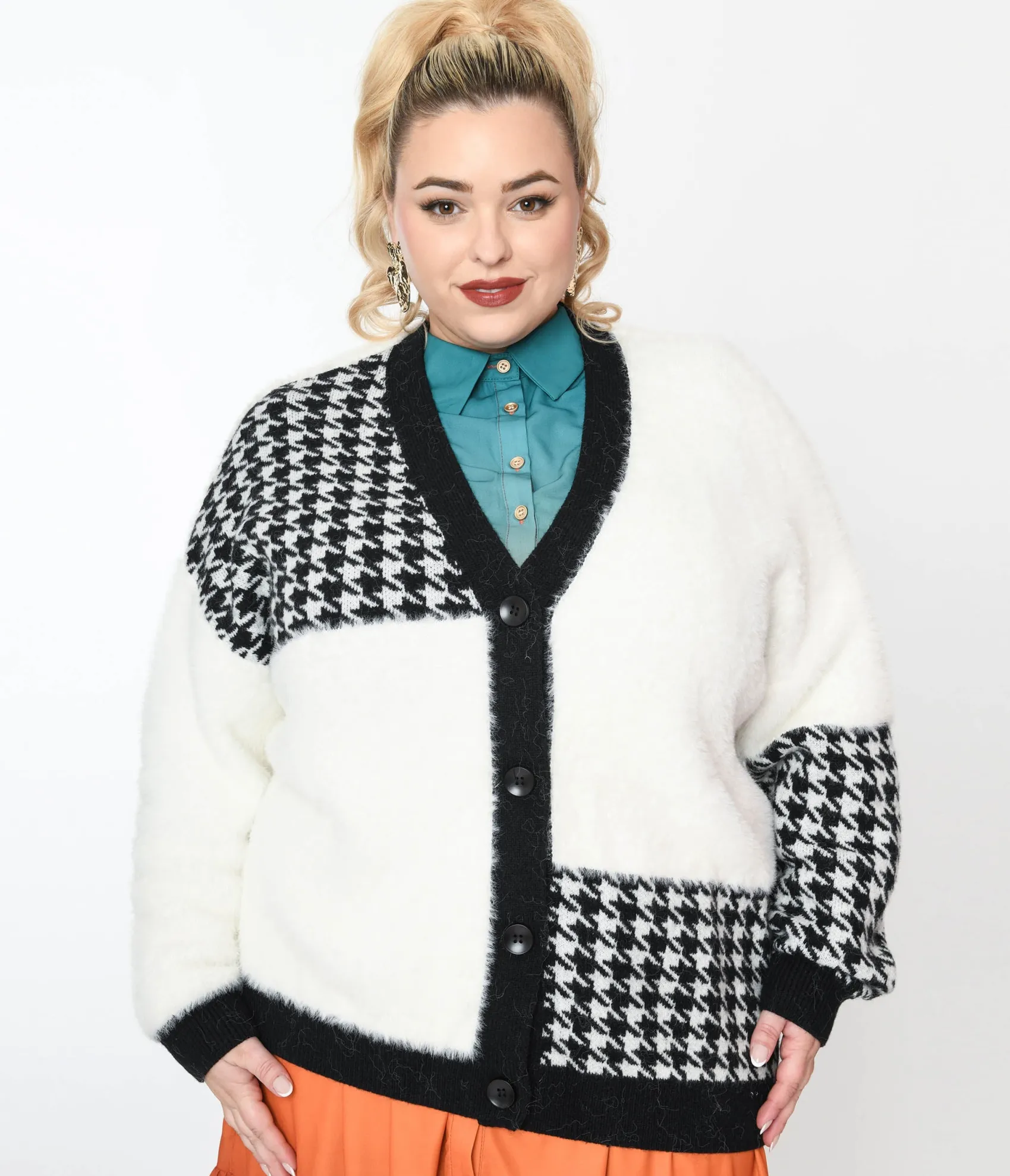 Unique Vintage Plus Size Black Houndstooth & White Color Block Fuzzy Cardigan Flash Sale