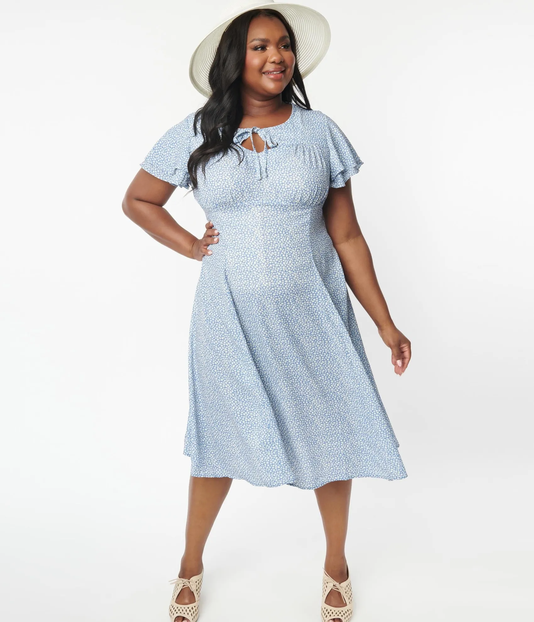 Unique Vintage Plus Size Blue & White Floral Print Lydia Swing Dress Online