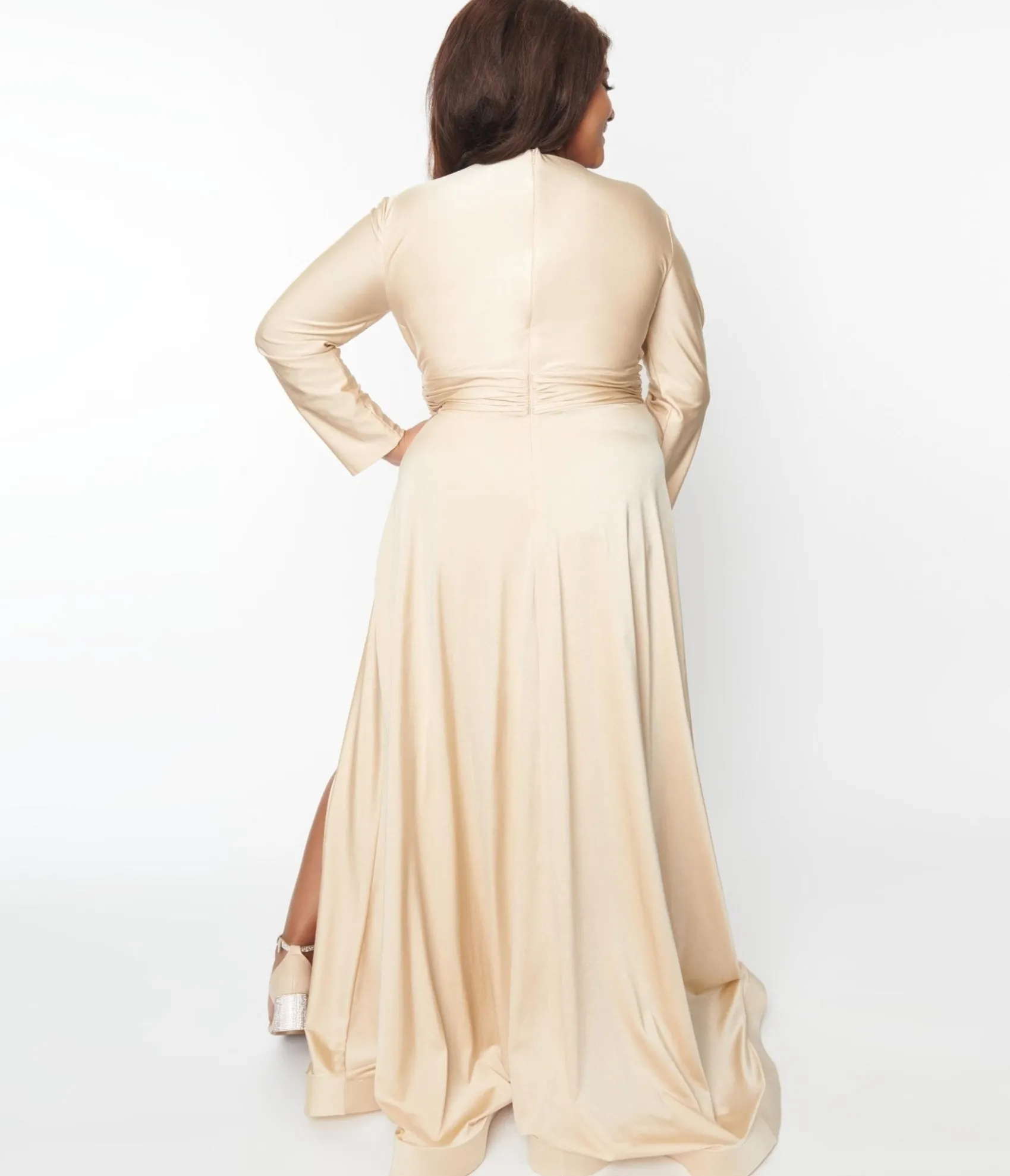 Unique Vintage Plus Size Champagne Long Sleeve Sophisticated Goddess Gown Fashion