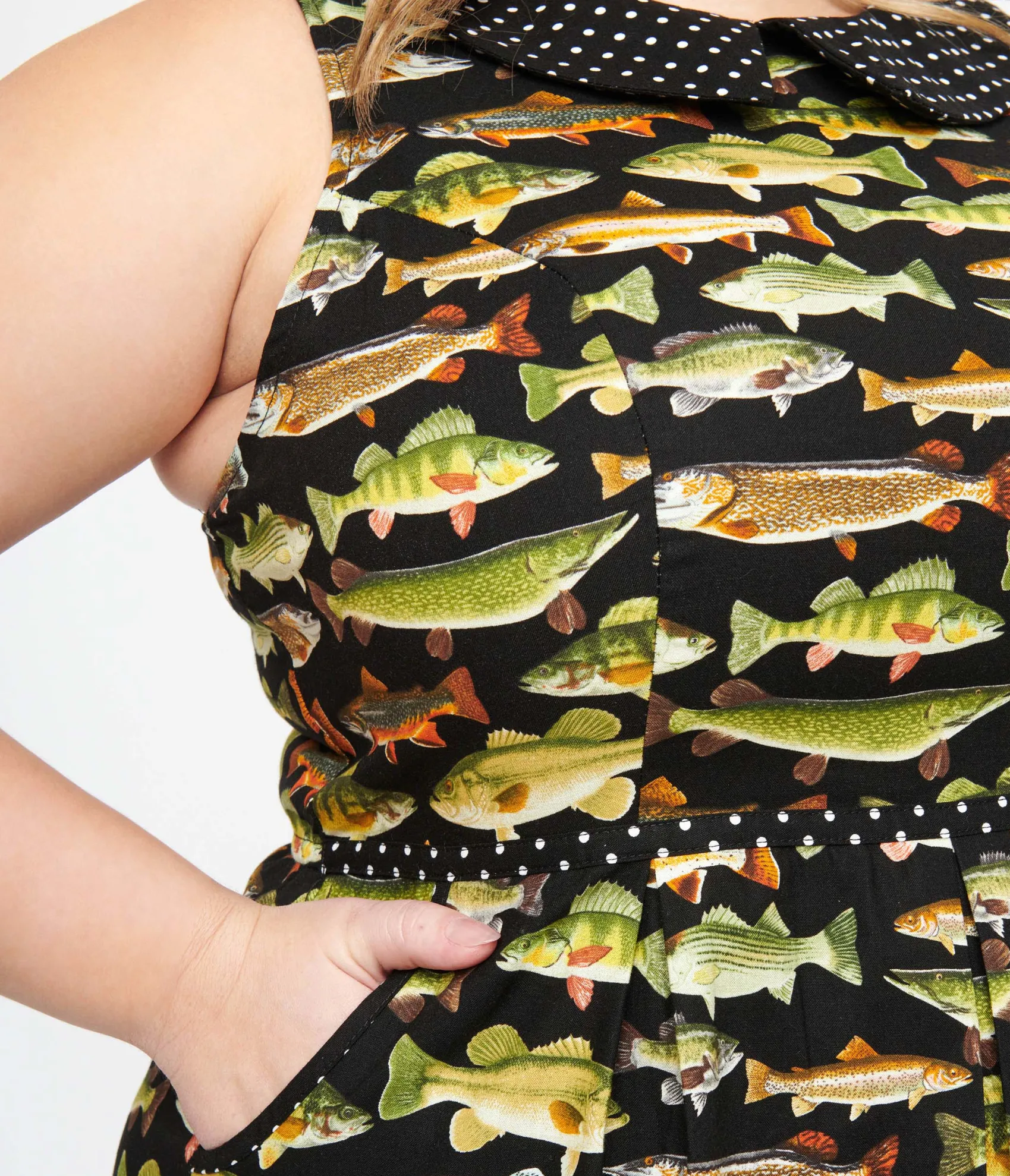 Unique Vintage Retrolicious Plus Size 1950s White Polka Dot & Fish Print Collared Fit & Flare Dress Flash Sale