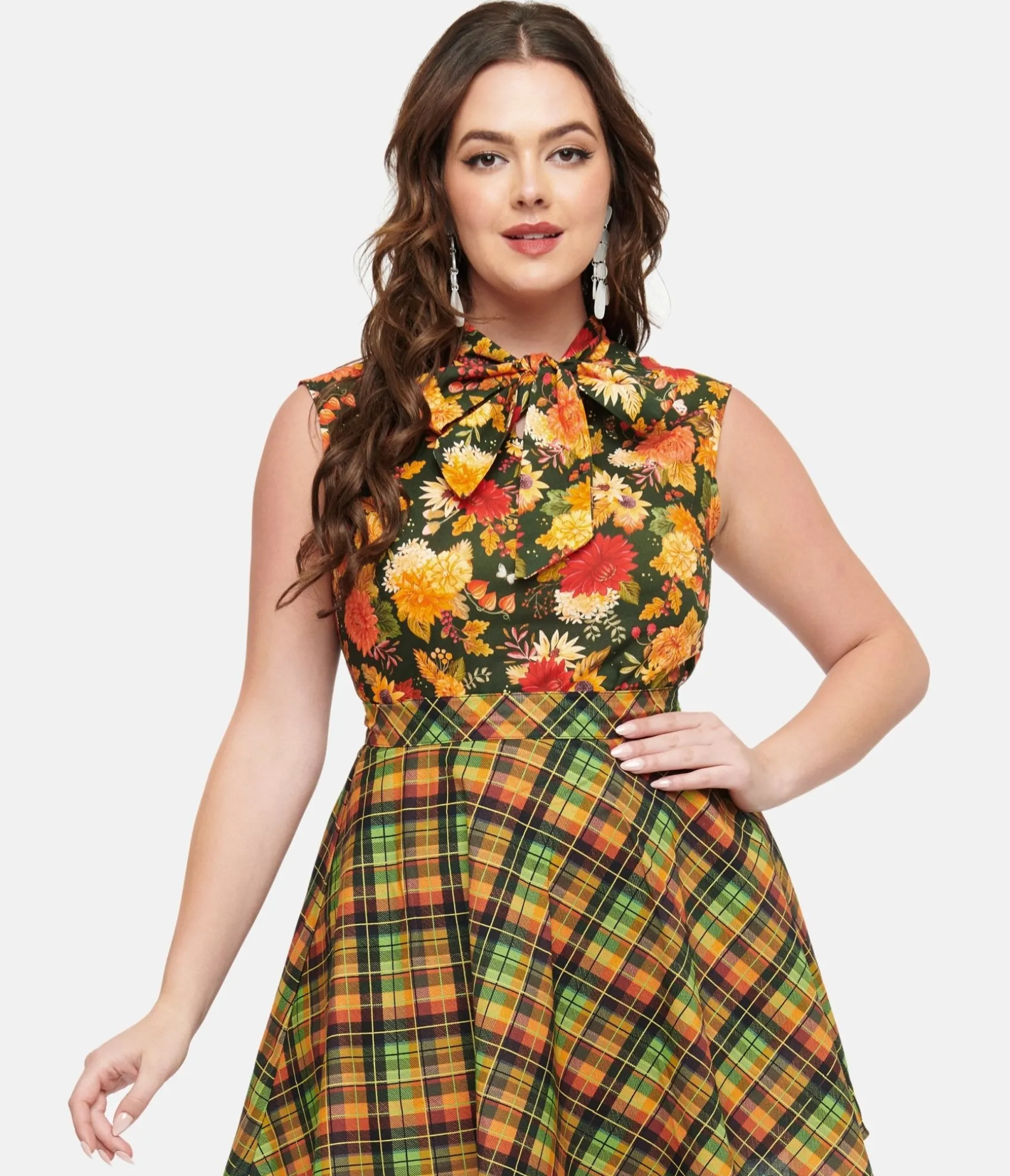 Unique Vintage Retrolicious 1950s Dark Green Autumn Floral Cotton Bow Top Sale