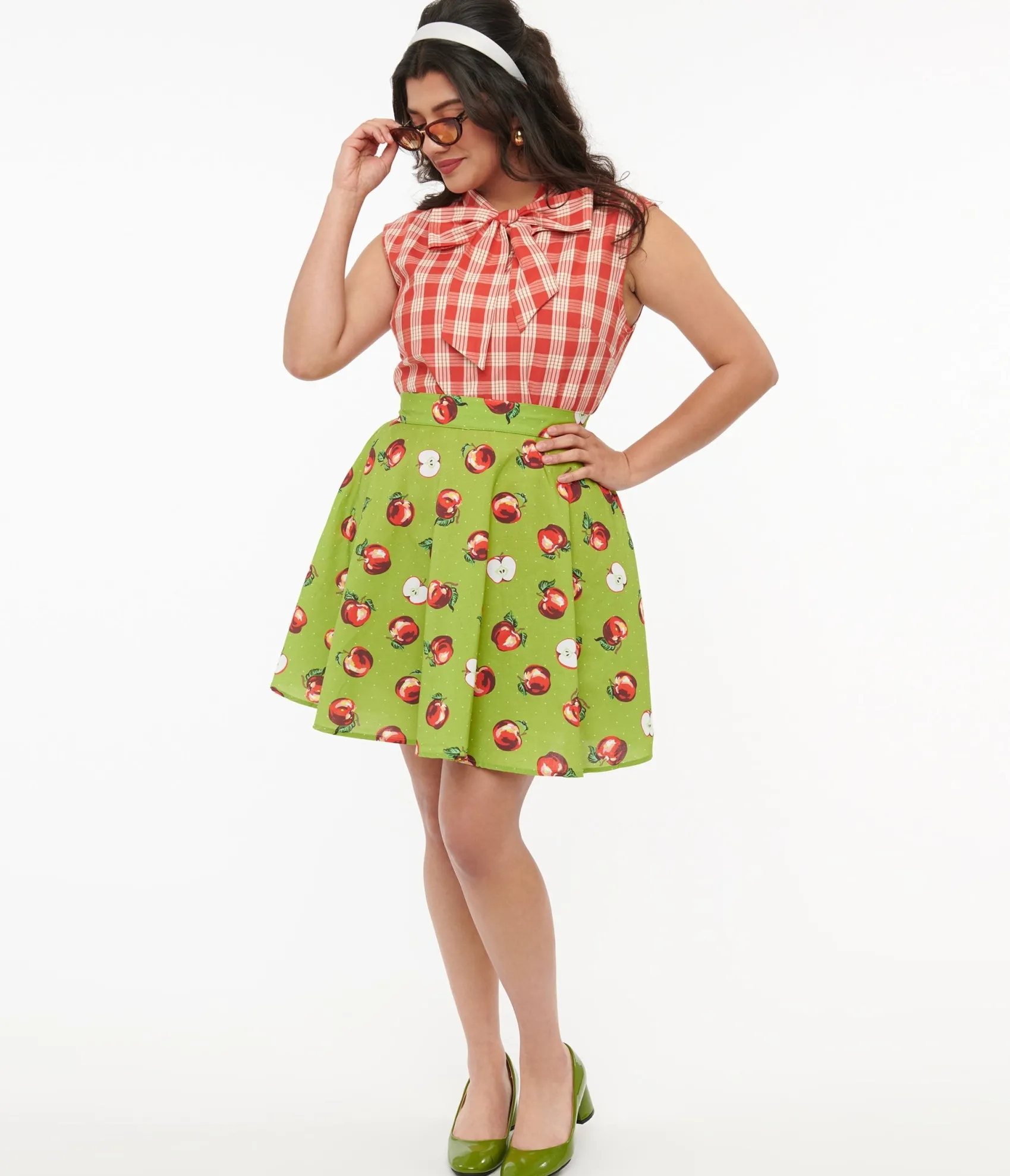 Unique Vintage Retrolicious 1950s Green & Red Apple Print Skater Skirt Best