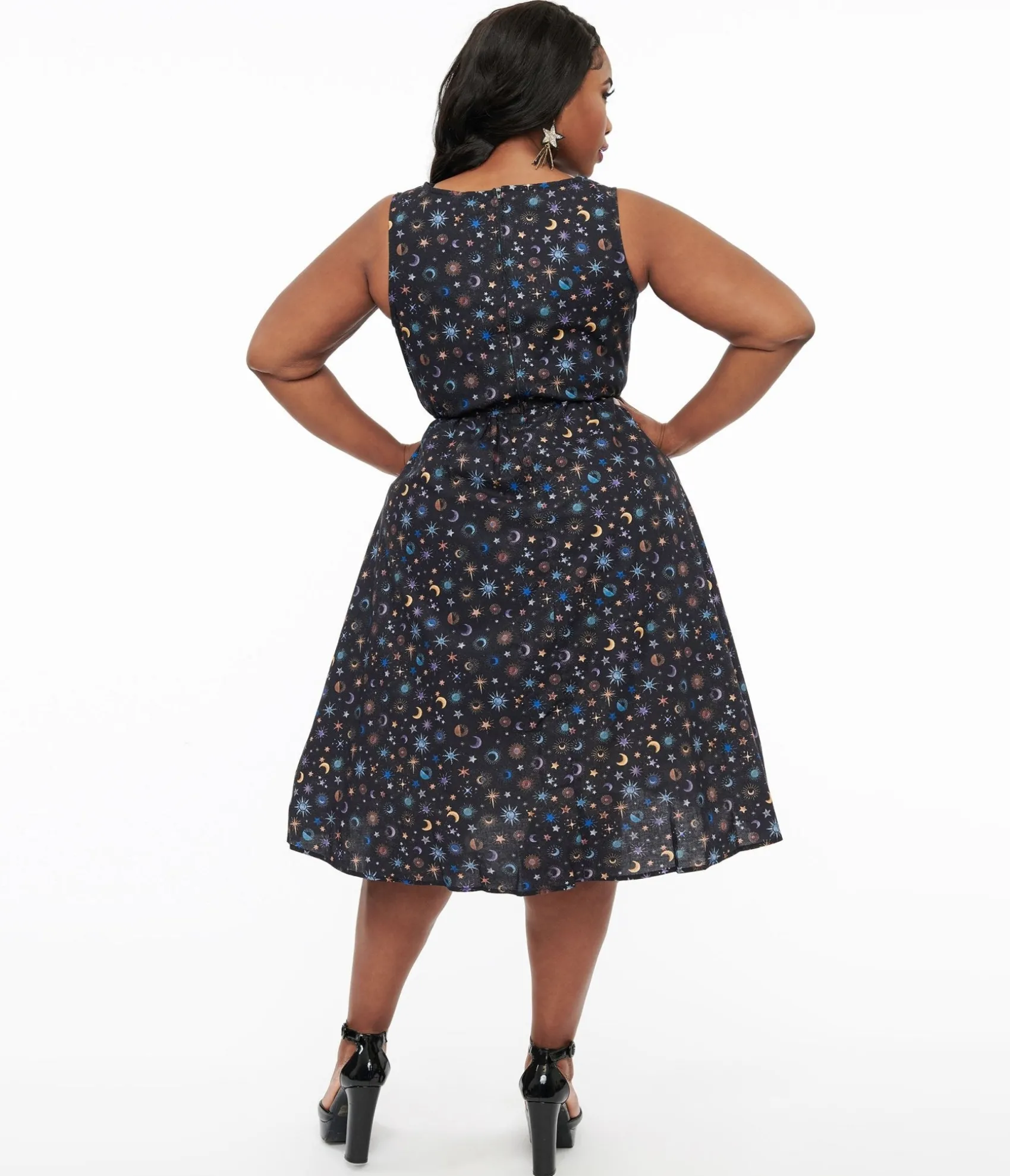 Unique Vintage Retrolicious 1950s Plus Size Black Celestial Stars & Moon Print Midi Dress Store