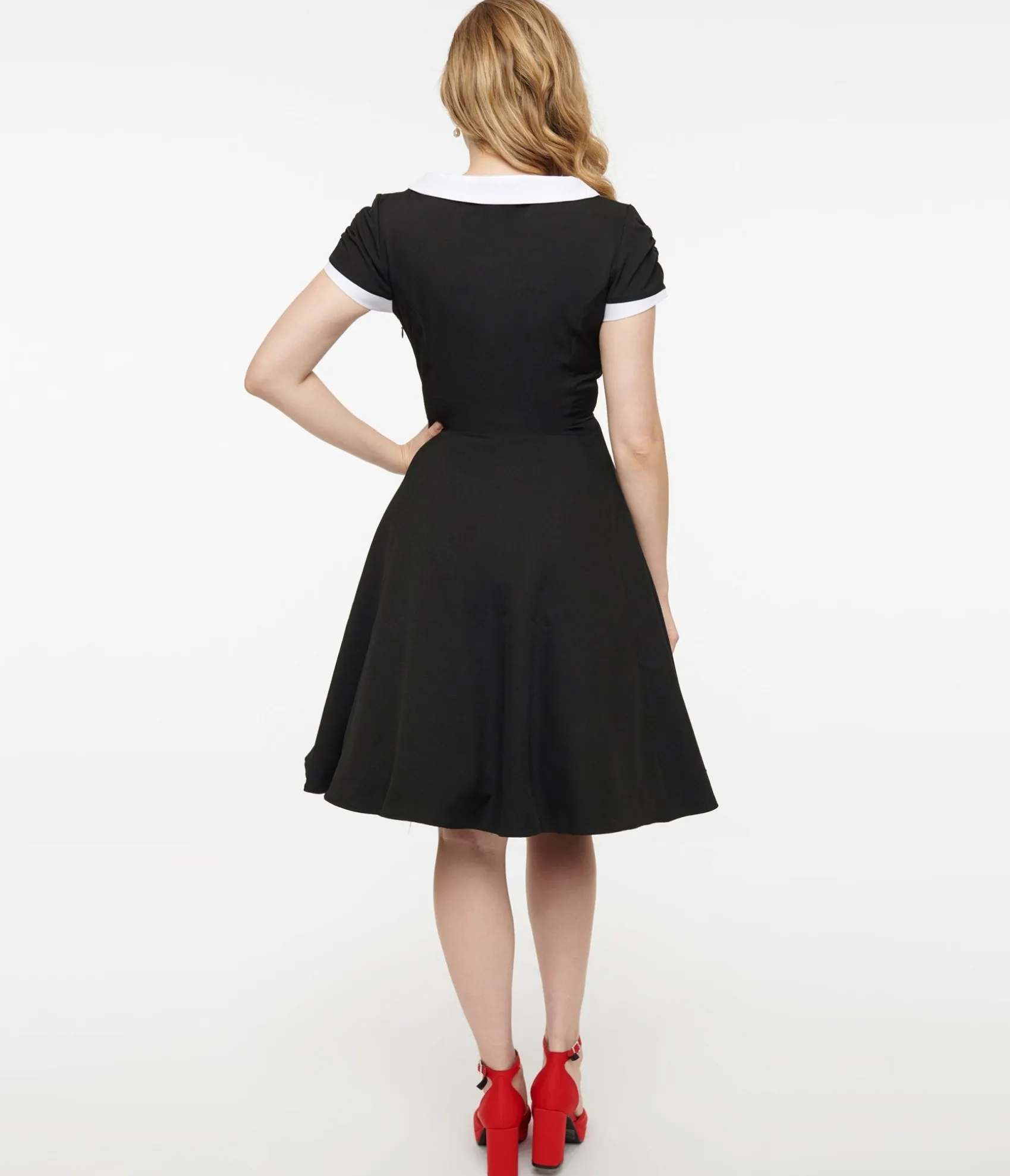 Unique Vintage 1950s Black & White Collar Fit & Flare Dress Fashion