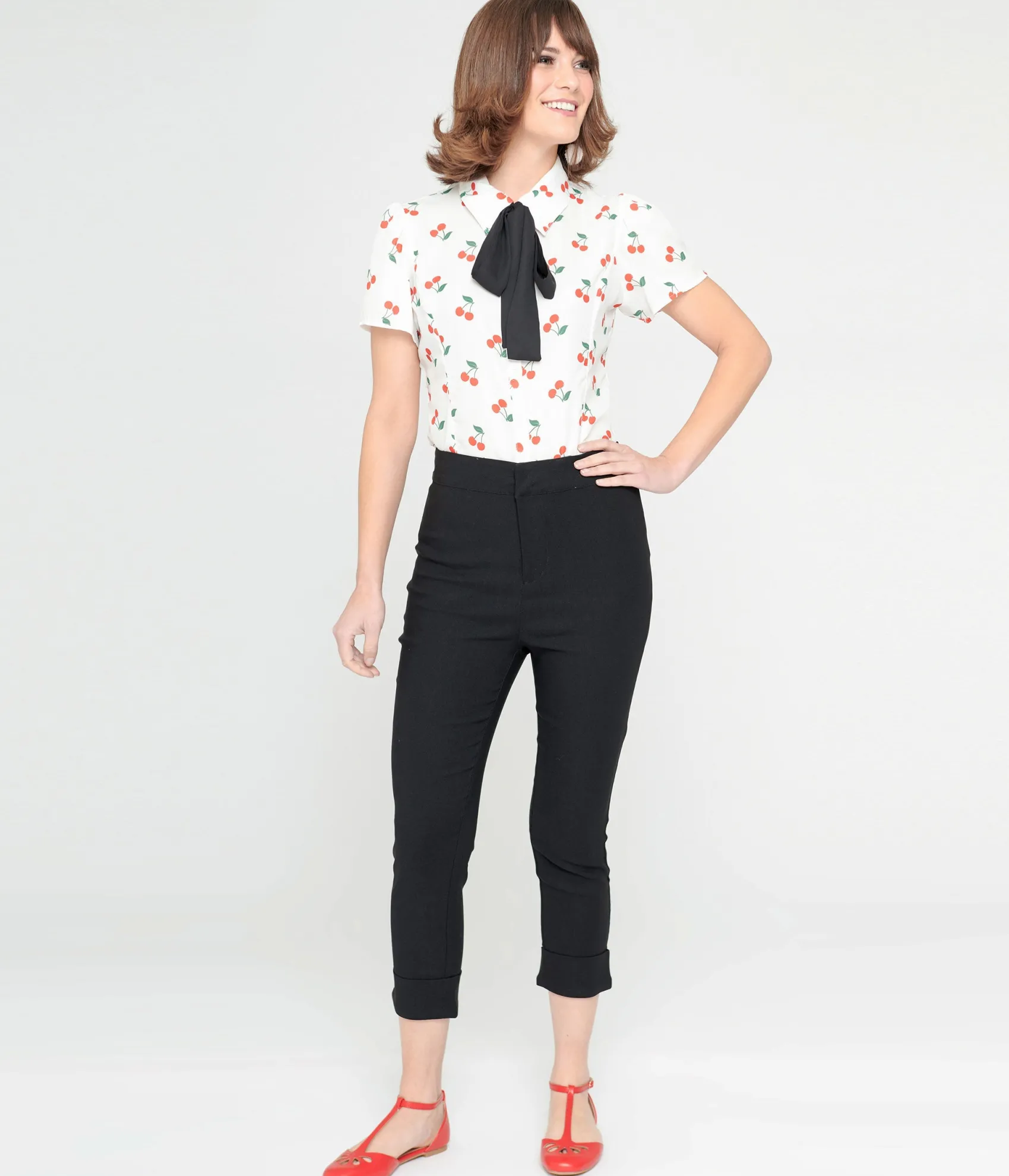 Unique Vintage Smak Parlour Black & Cherry Pocket Smarty Pants Capri Online