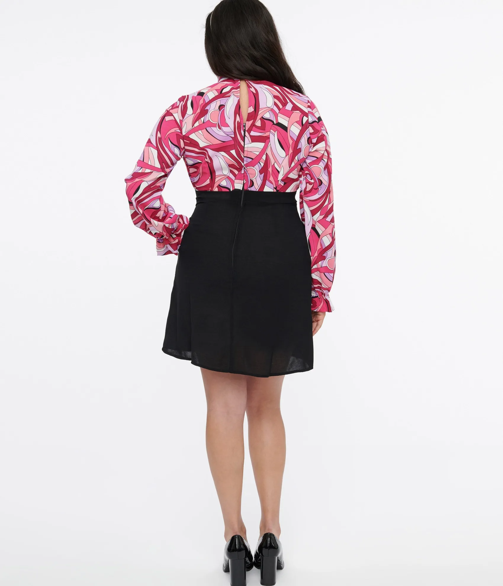 Unique Vintage Smak Parlour 1960s Black & Pink Paisley Ruffle Neck Empire A-Line Dress Outlet