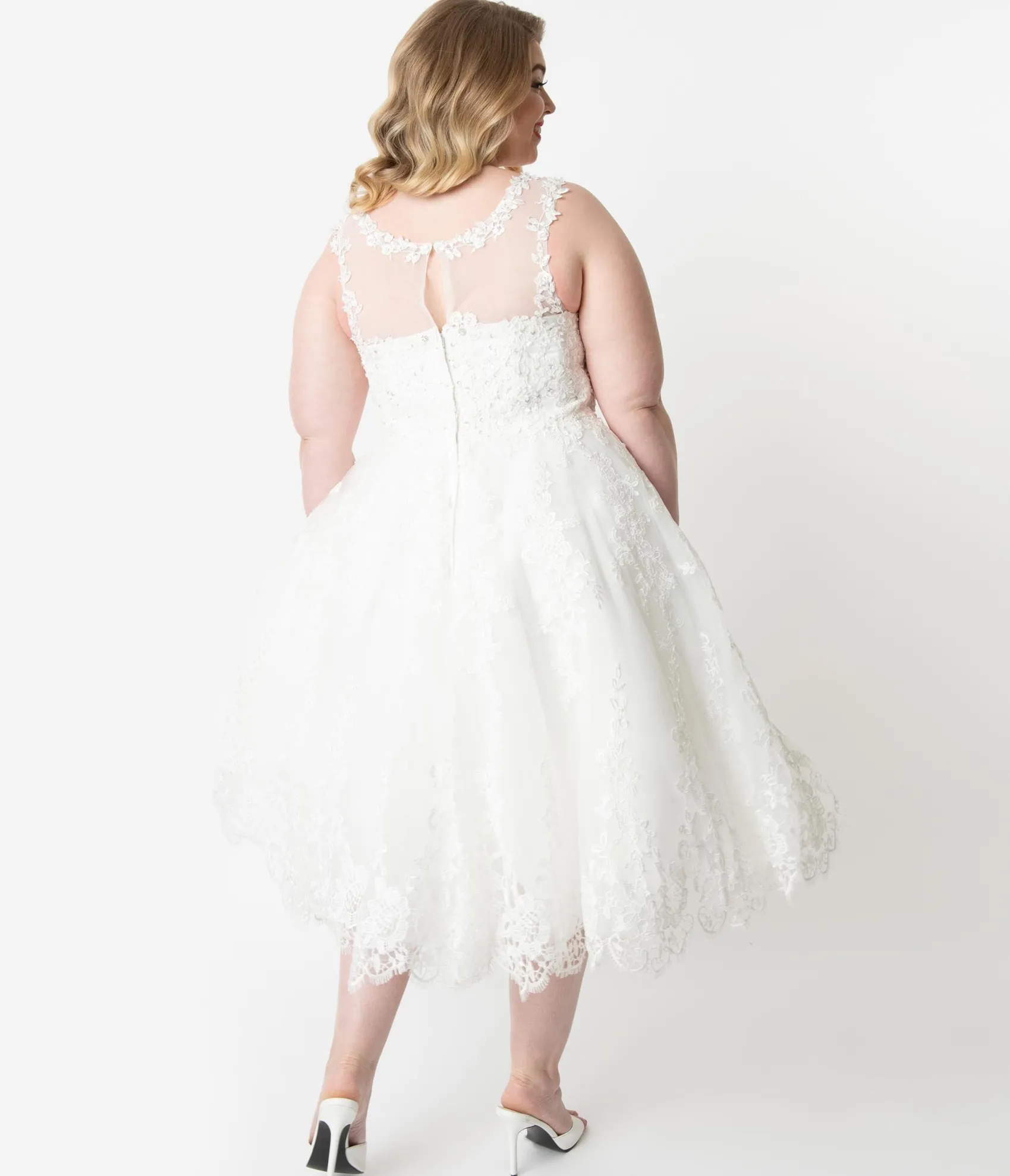 Unique Vintage Plus Size Ivory Lace & Tulle Riviera Bridal Dress Cheap