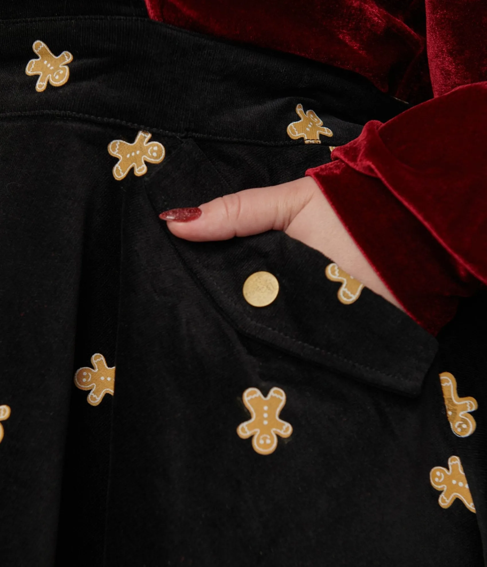 Unique Vintage Plus Size 1950s Black & Gingerbread Brionne Pinafore Skirt Store