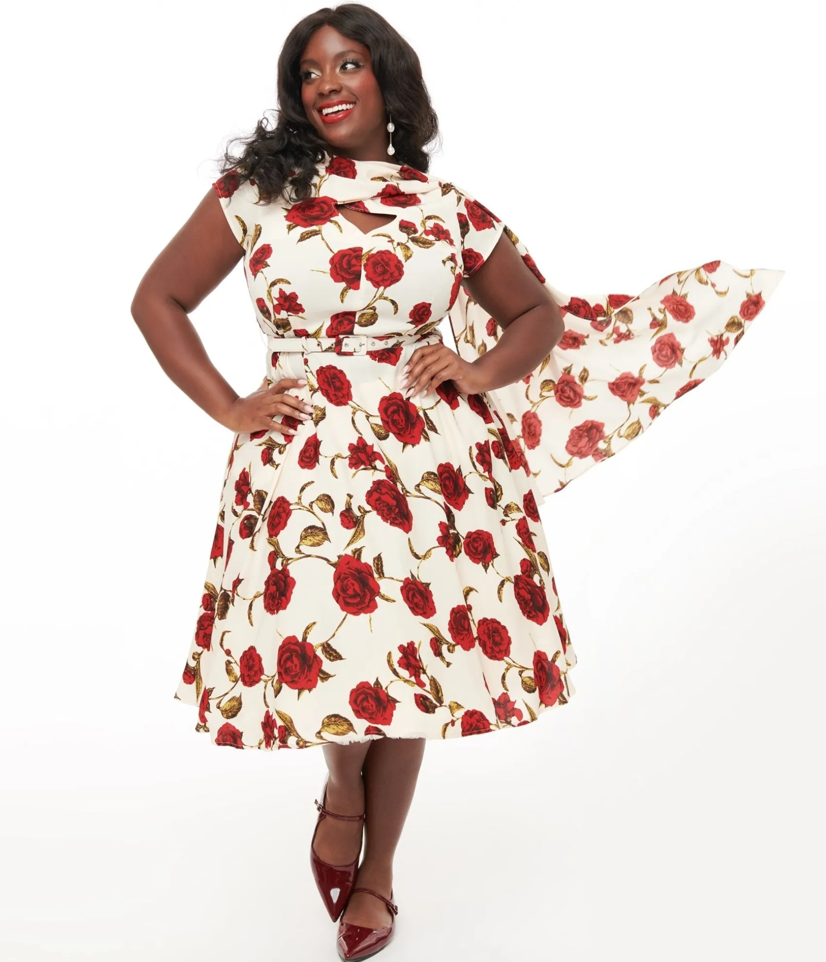 Unique Vintage Plus Size 1940s Cream & Red Rose Print Sash Swing Dress Sale