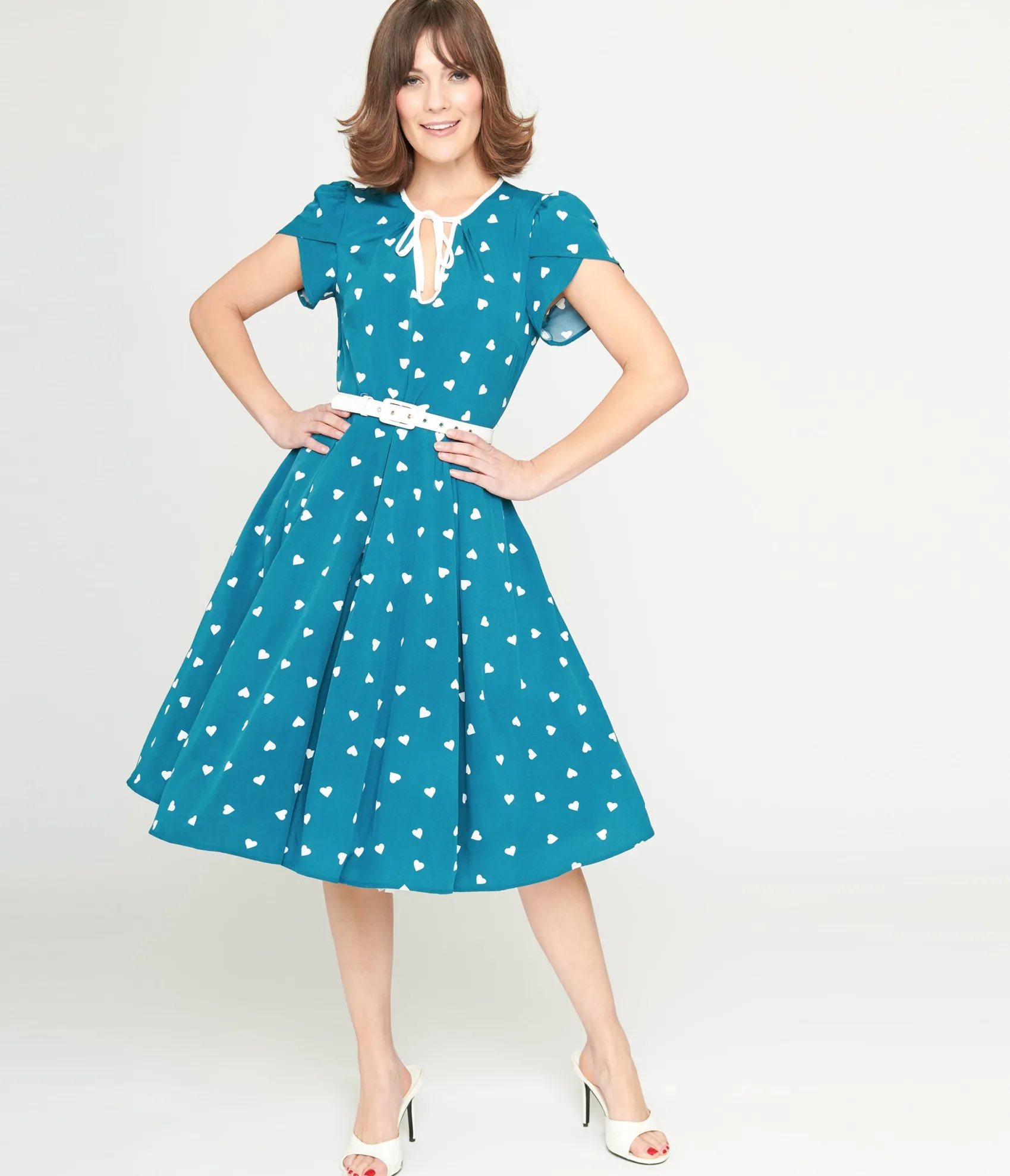 Unique Vintage 1940s Teal & White Heart Dahlia Swing Dress Store